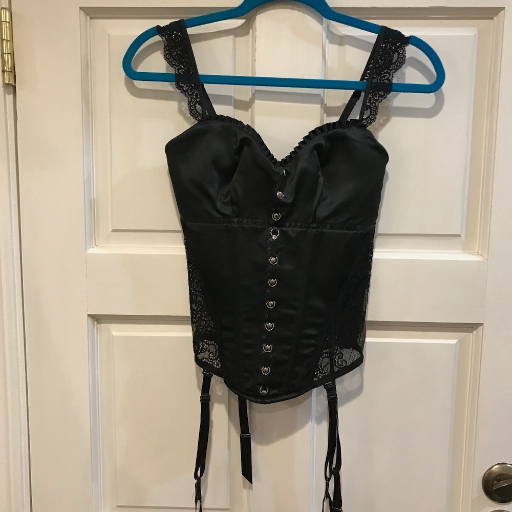 Fredericks Of Hollywood Black Satin Lace C…